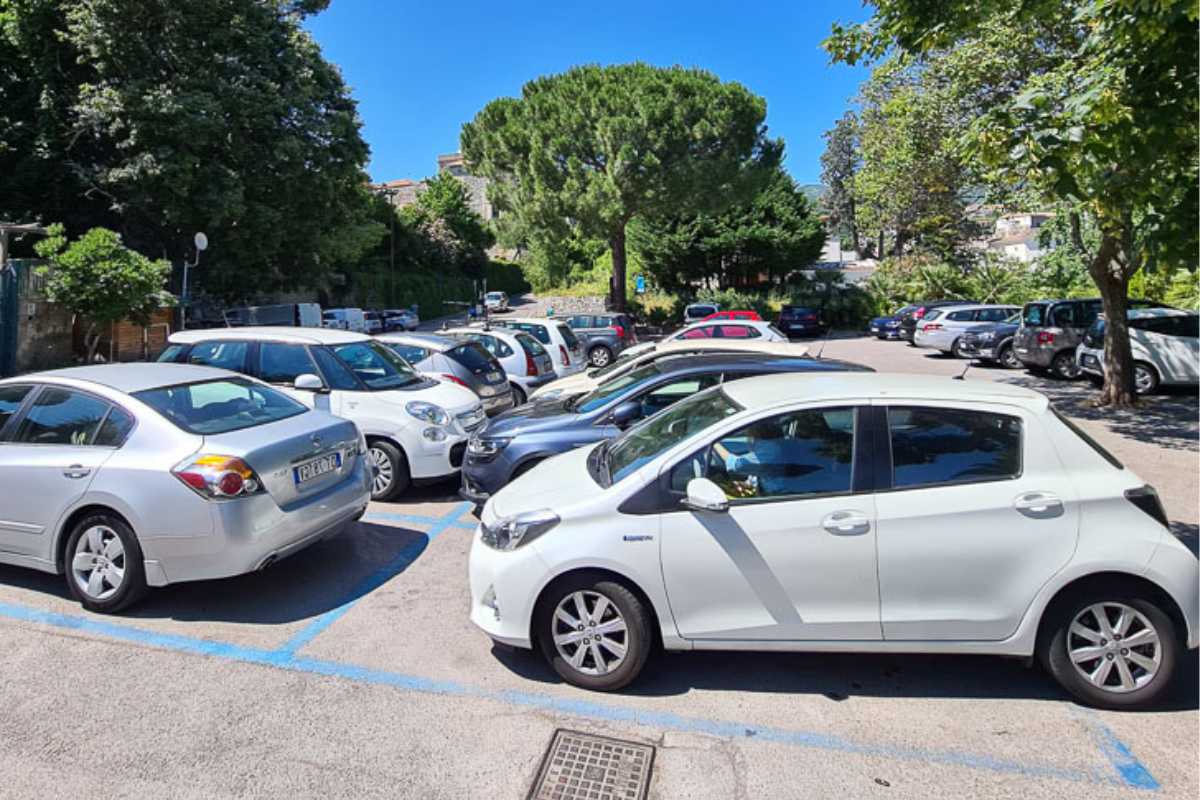 Come mantenere l'auto fresca anche sotto il sole cocente